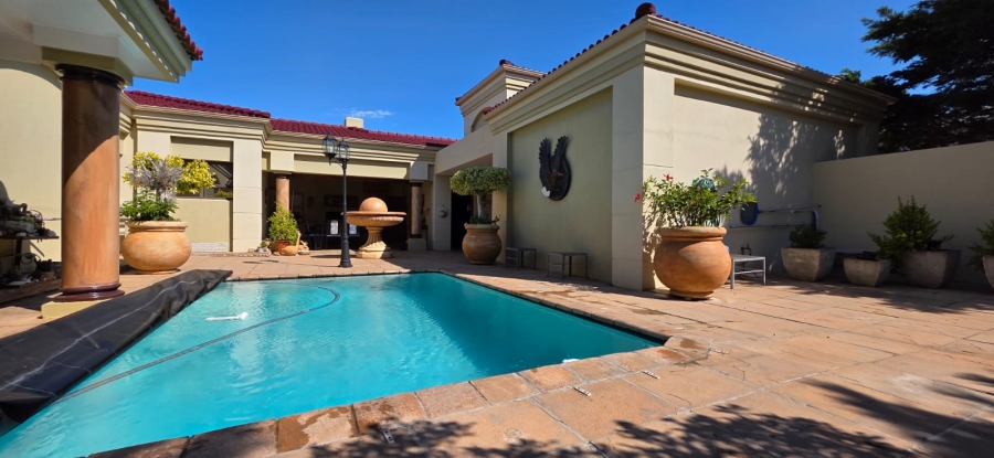 4 Bedroom Property for Sale in Stilbaai Wes Western Cape